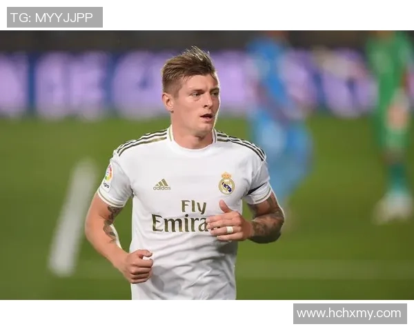 全球足球十大神级球星榜单：他们如何塑造现代足球历史