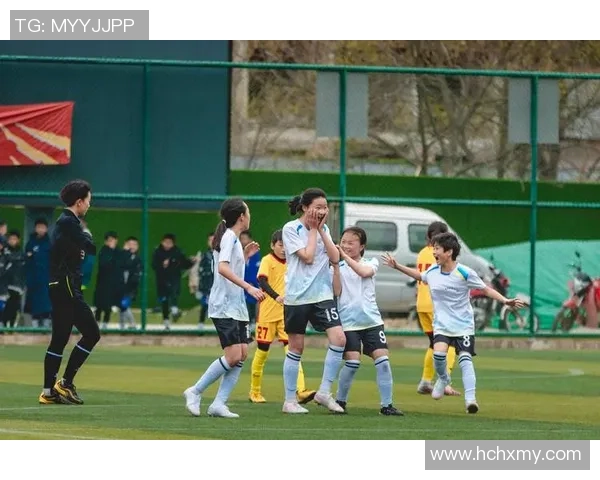 足球巨星格鲁的传奇征程从少年梦想到世界绿茵巅峰舞台